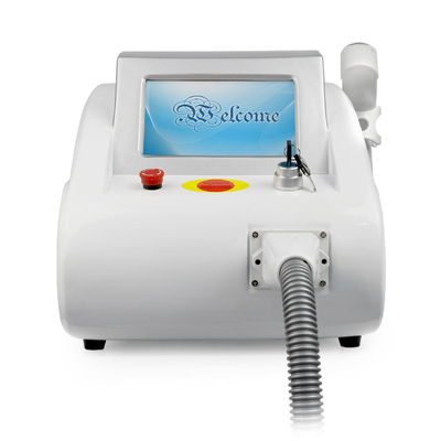 Portable Q commuté Nd Yag élimination de tatouage laser peeling au carbone machine de beauté de blanchiment de la peau