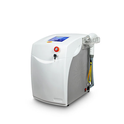RL-808B Modèle 808nm Diode Laser Machine d'épilation avec 8 ans de durée de vie et > 115j/Cm2 Densité d'énergie