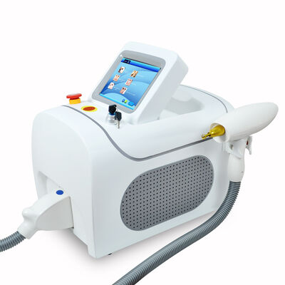 Machine laser ND YAG avec écran tactile LCD TFT couleur véritable 8 pouces et système de refroidissement eau-air