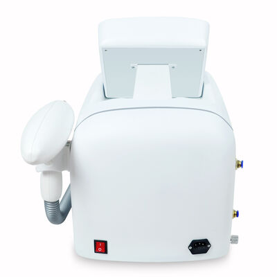 Machine laser ND YAG avec écran tactile LCD TFT couleur véritable 8 pouces et système de refroidissement eau-air